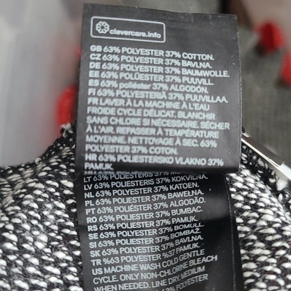 [H&M] Gray Infinity Scarf - Picture 4 of 4